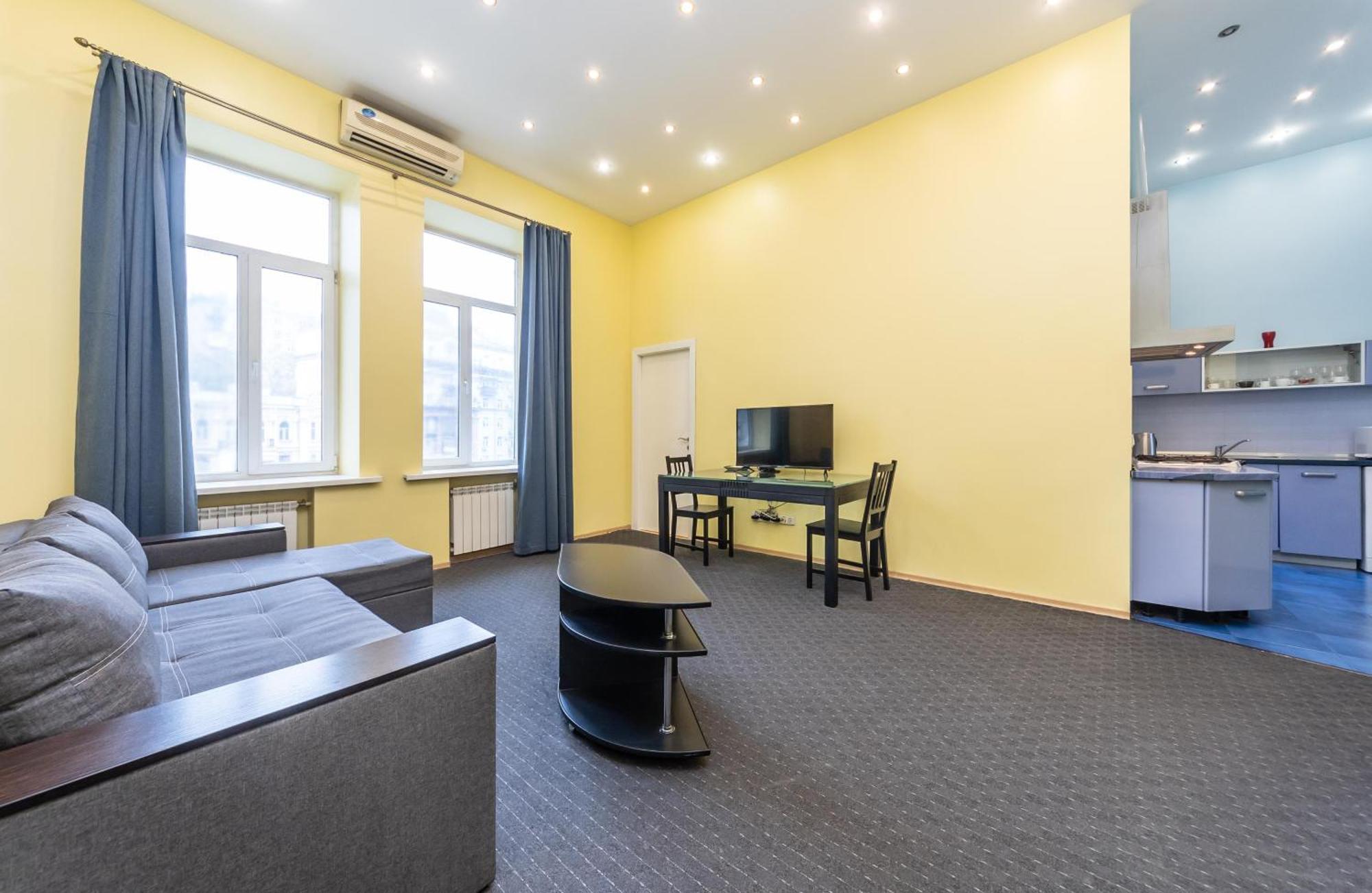Kievacccommodation Near Gulliver 24H Self Check-In Exterior photo